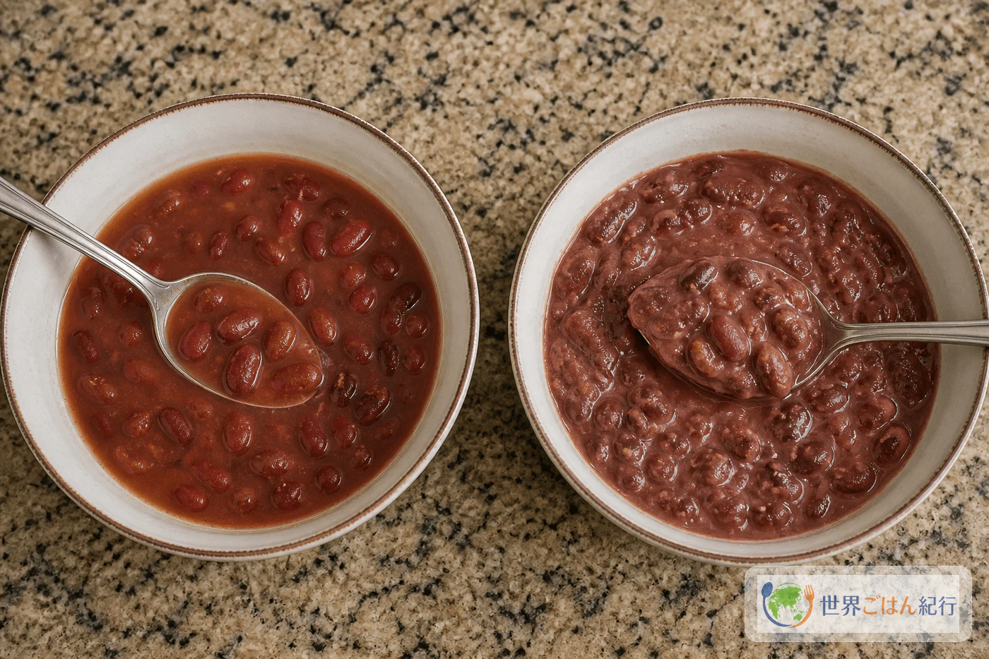 さらさらした豆と、つぶして濃度を出した豆を二つの器で比べた状態